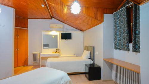 Basic Triple Room