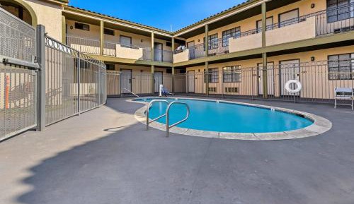 King Suite - Non Smoking