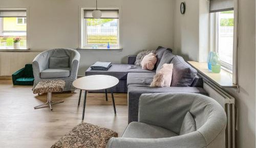 Three-Bedroom Holiday Home 