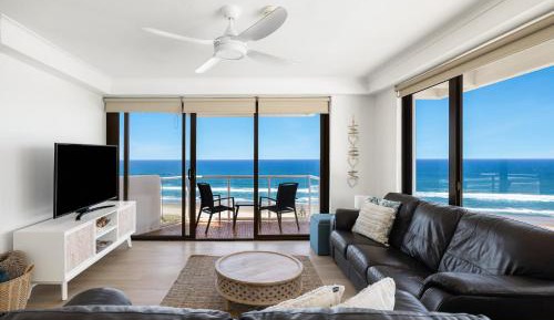 Two Bedroom Apartment with Ocean View - Floors 9-16