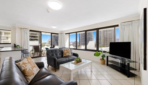 One Bedroom Apartment with Ocean View - Floors 9-16