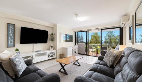 Two Bedroom Apartment with Ocean View - Floors 1-5