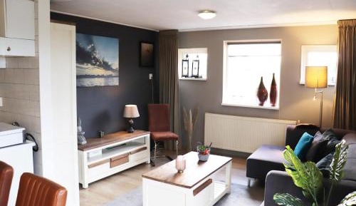 Three-Bedroom Holiday Home 