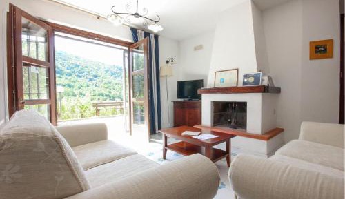 Five-Bedroom Holiday Home