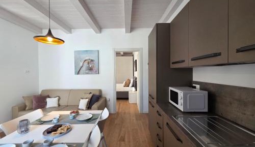 Superior One-Bedroom Apartment with Balcony