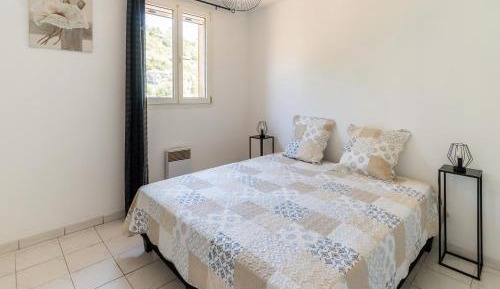 Three-Bedroom Holiday Home 
