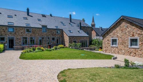 Eight-Bedroom Holiday Home