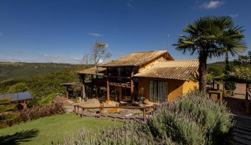 Suite with Mountain View