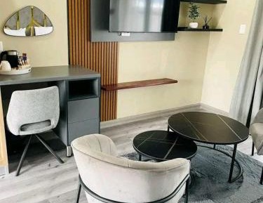 Deluxe Suite
