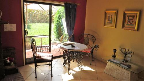 King Room with Spa Bath