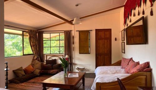 Quadruple Room with Private Bathroom