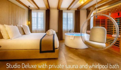 Deluxe Studio - Private Sauna & Jacuzzi