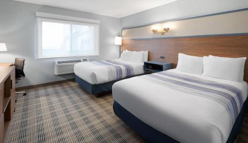 Double Room with Two Double Beds and Roll-in Shower - Mobility Access/Non-Smoking