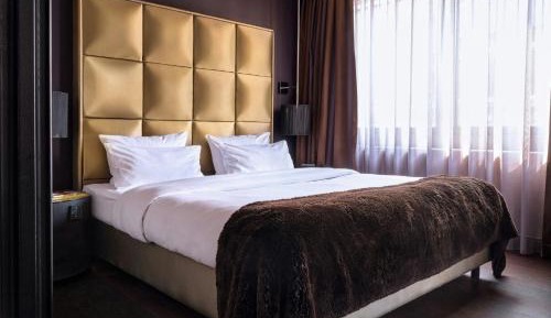 Superior Queen Room with City View