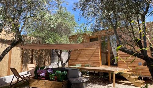 One-Bedroom Apartment with Garden View