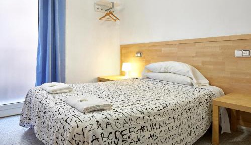 Double or Twin Room with Shared Bathroom