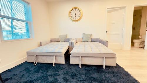 Four-Bedroom Deluxe Apartment