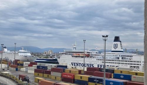 Four-Bedroom Platinum Apartment