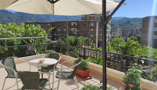 Villa with Garden View
