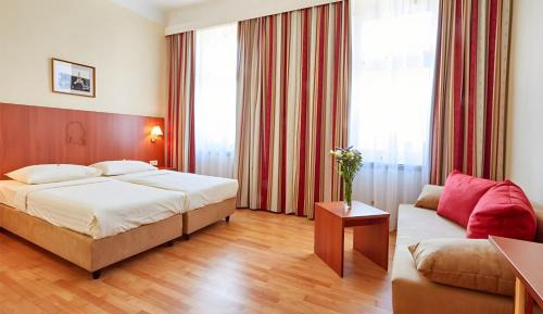 Classic Double Room
