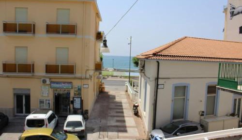 Standard Triple Room with Sea View