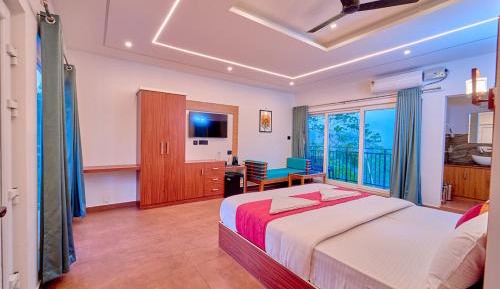 Suite with Balcony