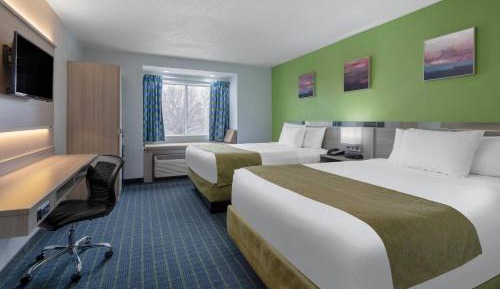Queen Room with Two Queen Beds - Non-Smoking