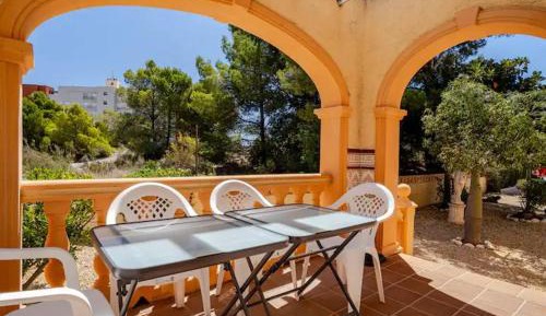 Two-Bedroom Bungalow (4 Adults)