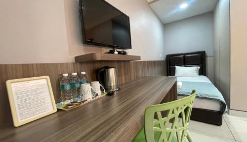 Superior Triple - Window 