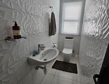 Queen Room with Shared Bathroom