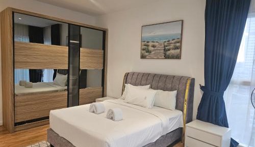 Three-Bedroom Superior Apartment