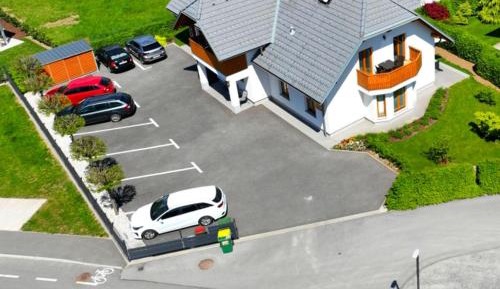 One-Bedroom Apartment with Balcony
