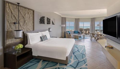 Ocean Front Suite with Balcony