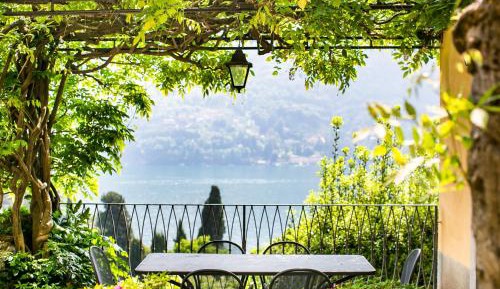 Two-Bedroom Apartment with Lake View