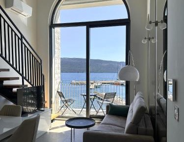 Studio - Split Level