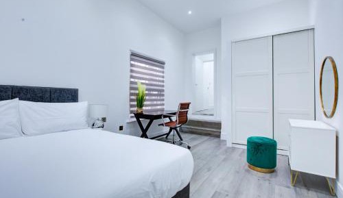 One-Bedroom Superior Apartment