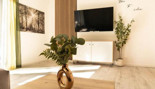 Apartment with Garden View