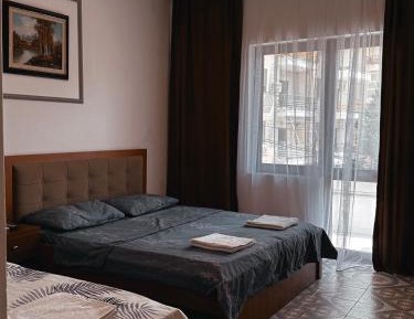 Deluxe Double Room (2 Adults + 1 Child)