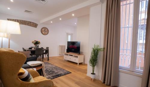 Three-Bedroom Premium Apartment with Balcony