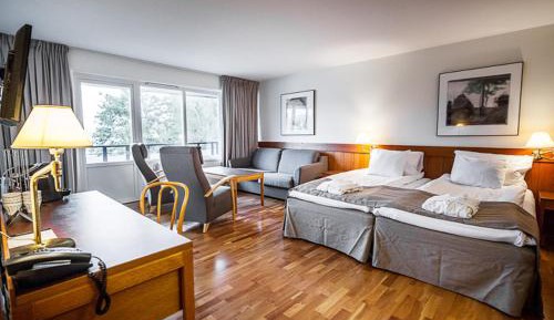 Junior Suite with Lake View