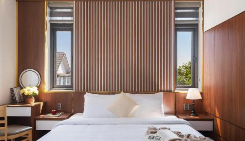 King Room with Balcony