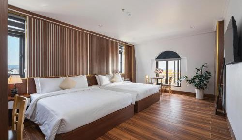 Quadruple Room with Balcony