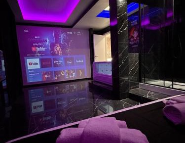 King Room with Spa Bath