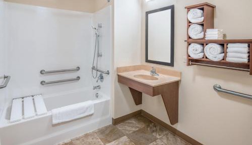 Queen Room with Two Queen Beds - Mobility Accessible