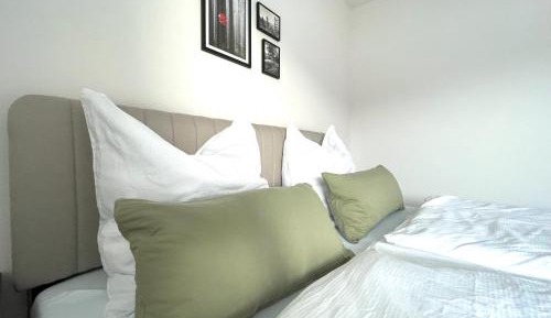 Superior One-Bedroom Apartment