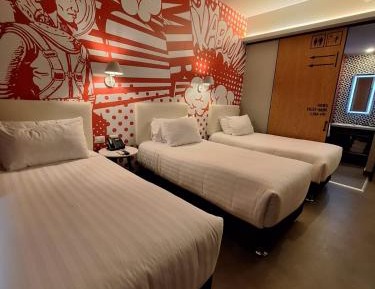 Room with Three Single Beds - Non-Smoking