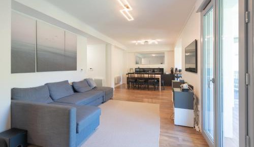 Three-Bedroom Superior Apartment