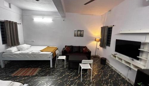 Deluxe Double or Twin Room with Balcony