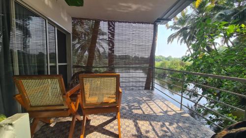 King Room with Lake View