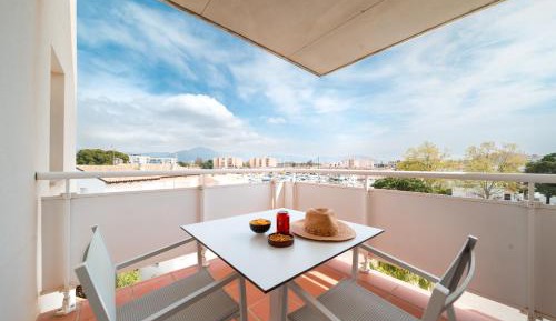 One-Bedroom Apartment with Garden View